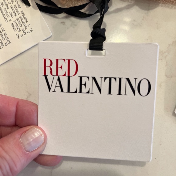 RED VALENTINO Cropped One Sleeve Tulle Swiss Dot Top. EU 44 or U.S. 8 NWT. $657! - Picture 3 of 10